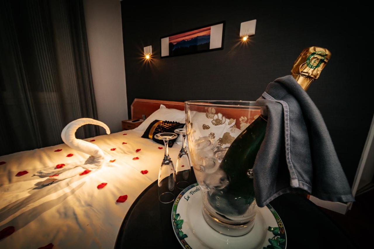 Hotel Le Tivoli Vic-en-Bigorre Ngoại thất bức ảnh
