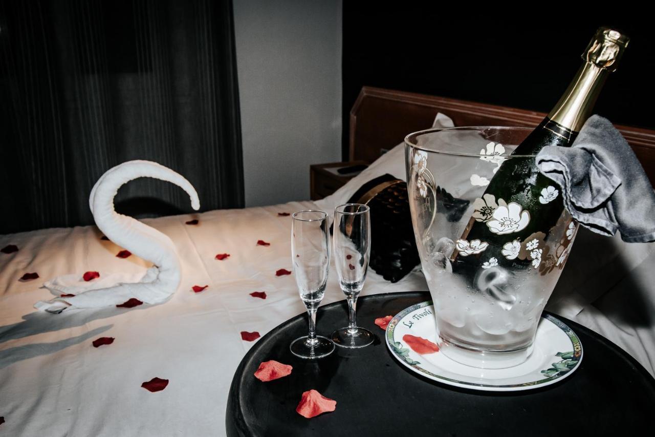 Hotel Le Tivoli Vic-en-Bigorre Ngoại thất bức ảnh