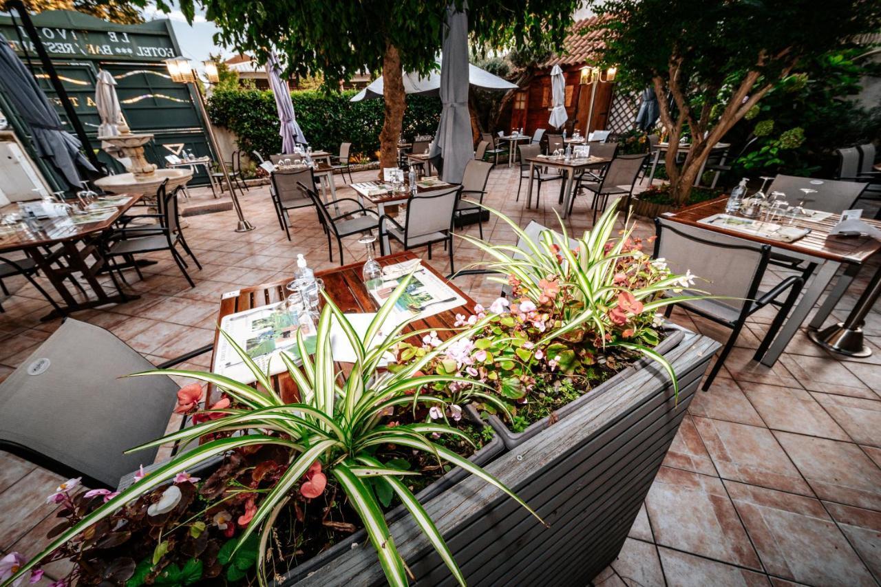 Hotel Le Tivoli Vic-en-Bigorre Ngoại thất bức ảnh