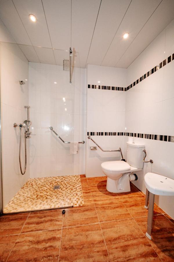 Hotel Le Tivoli Vic-en-Bigorre Ngoại thất bức ảnh