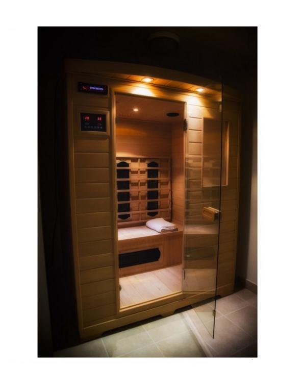 Hotel Le Tivoli Vic-en-Bigorre Ngoại thất bức ảnh